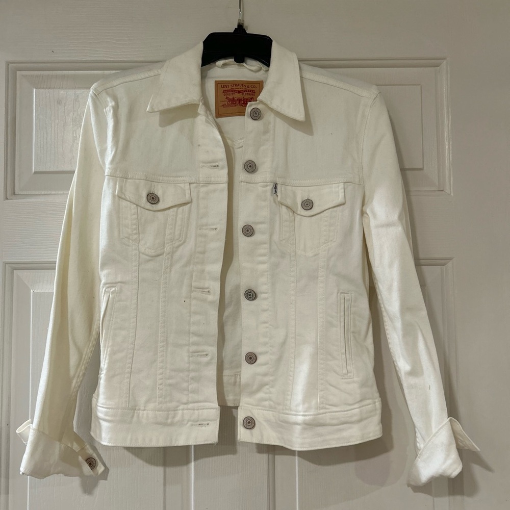 Levi's Women's Cream Denim Jacket